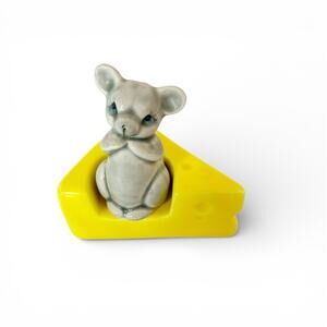 Vintage Vandor Mouse And Cheese Salt & Pepper Shaker Set Ceramic Japan